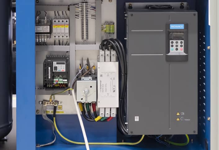 Frekvenční měnič šroubového kompresoru